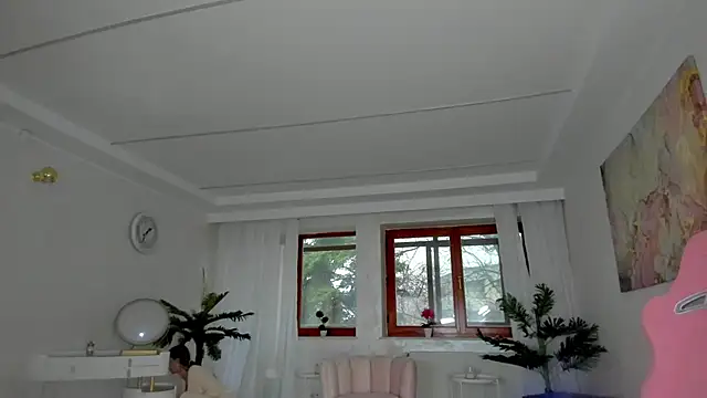 TiffanyHouston  online show from December 9, 6:23 am