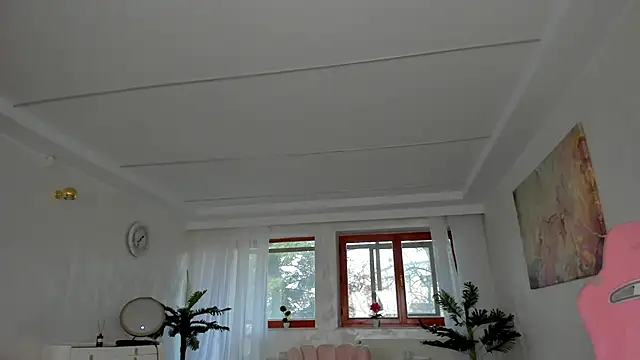 TiffanyHouston  online show from December 13, 6:42 am