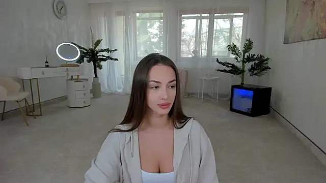 TiffanyHouston  online show from January 12, 8:25 am