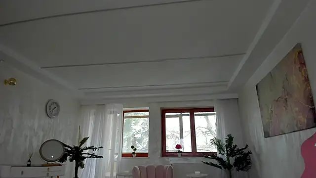 TiffanyHouston  online show from February 27, 7:01 am