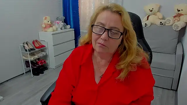 Snapshot of Frau_Marta chatting on July 21, 12:51 pm Frau Marta online show from July 21, 12:51 pm
