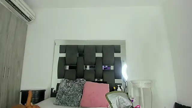 tanyyaa online show from February 7, 10:40 am