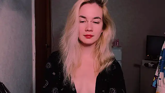 xxxcharismaaa online show from September 19, 5:53 am