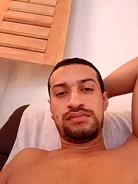Snapshot of websterribeiro chatting on March 11, 4:35 pm websterribeiro online show from March 11, 4:35 pm
