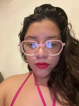 Snapshot of Vivi_Kvsh chatting on April 4, 6:00 am Vivi Kvsh online show from April 4, 6:00 am