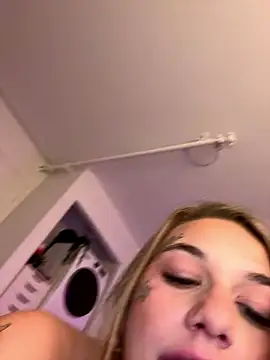 chloetease online show from December 2, 12:30 am