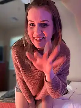 Snapshot of MaiseKnox chatting on December 13, 9:20 pm MaiseKnox online show from December 13, 9:20 pm