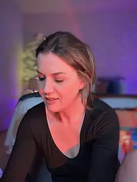 Snapshot of MaiseKnox chatting on February 11, 3:18 am MaiseKnox online show from February 11, 3:18 am