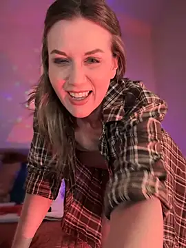 Snapshot of MaiseKnox chatting on March 9, 12:42 am MaiseKnox online show from March 9, 12:42 am