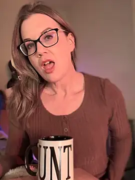 Snapshot of MaiseKnox chatting on October 14, 10:10 pm MaiseKnox online show from October 14, 10:10 pm