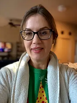 MaiseKnox online show from December 14, 4:23 pm