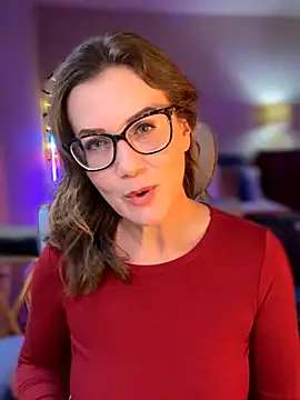 MaiseKnox online show from April 28, 10:15 pm