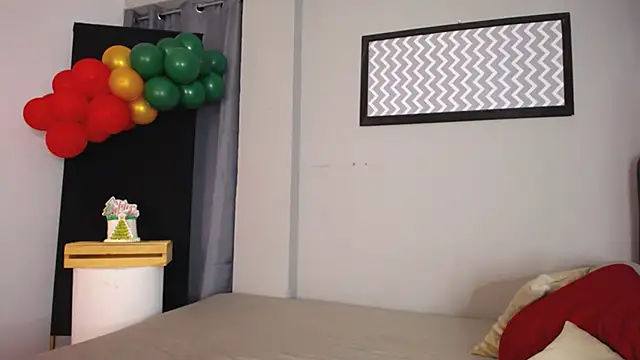 Snapshot of loveyouzahara2020 chatting on December 19, 11:12 pm loveyouzahara2020 online show from December 19, 11:12 pm