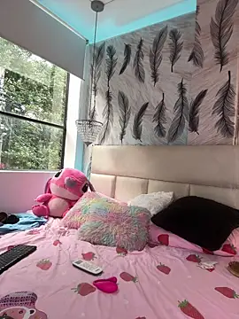 Snapshot of Vivi_prinncess chatting on November 28, 3:36 pm Vivi prinncess online show from November 28, 3:36 pm