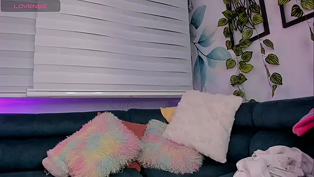 Vivi prinncess online show from May 2, 12:48 am
