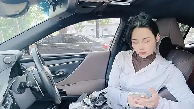 orla2021 online show from December 2, 1:03 am