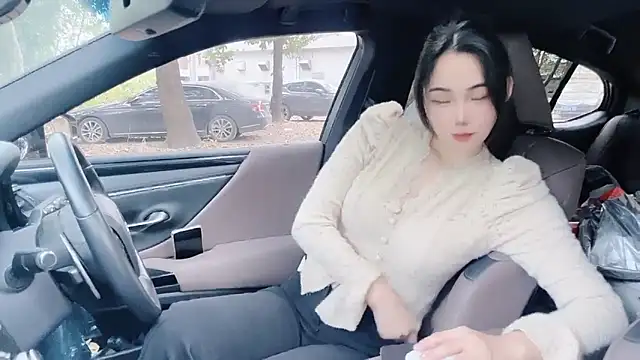 orla2021 online show from December 13, 12:53 am