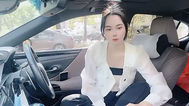 orla2021 online show from January 4, 4:01 am