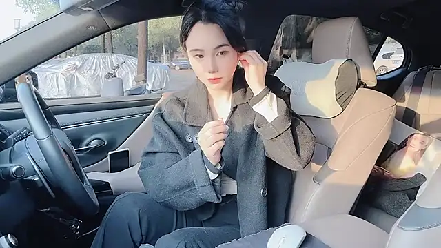 orla2021 online show from January 8, 12:06 am