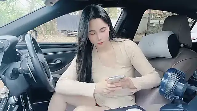 orla2021 online show from February 24, 2:08 am