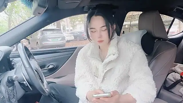 orla2021 online show from February 26, 1:11 am