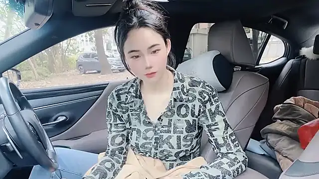 orla2021 online show from February 28, 1:37 am