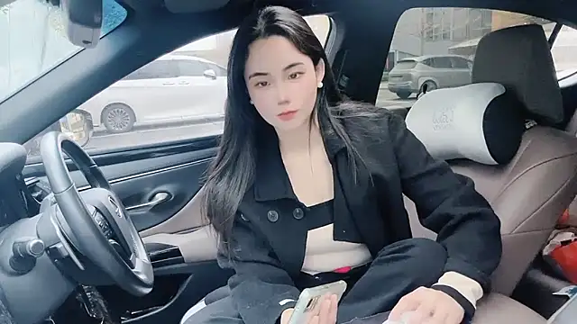 orla2021 online show from March 5, 6:12 am