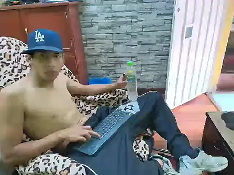 Snapshot of yefersonsijajaj chatting on June 4, 8:37 pm yefersonsijajaj online show from June 4, 8:37 pm