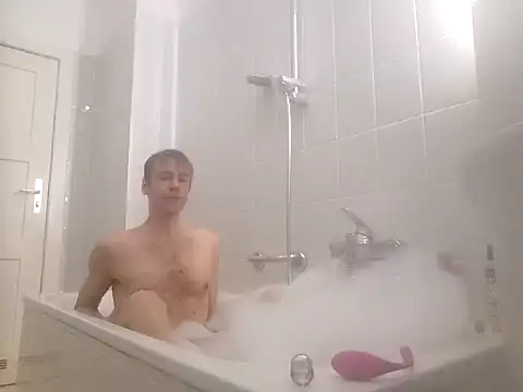 Snapshot of fit_ass_2021 chatting on January 10, 3:58 pm fit ass 2021 online show from January 10, 3:58 pm