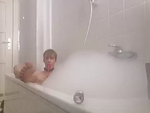 Snapshot of fit_ass_2021 chatting on February 9, 7:41 pm fit ass 2021 online show from February 9, 7:41 pm