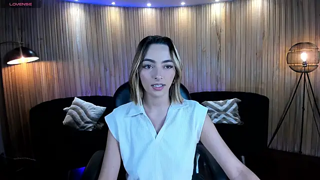 MelissaMoore  online show from April 28, 8:52 am