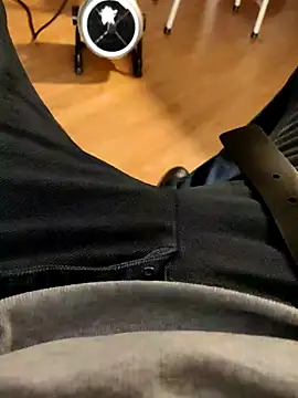 Snapshot of papiculo86 chatting on December 22, 12:28 am papiculo86 online show from December 22, 12:28 am