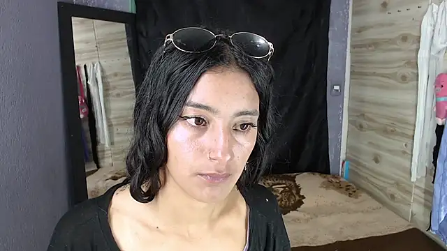 skinny Yizz online show from December 21, 9:00 pm