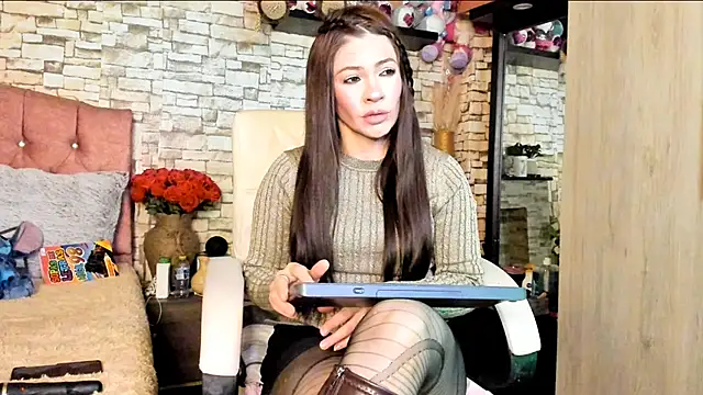 Carla expit online show from July 12, 8:55 pm