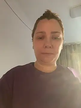 Patriciamoura69 online show from August 4, 8:22 pm
