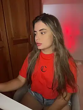 Snapshot of Miss_valeriaa chatting on April 15, 10:21 pm Miss valeriaa online show from April 15, 10:21 pm
