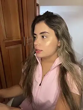 Snapshot of Miss_valeriaa chatting on April 18, 7:18 pm Miss valeriaa online show from April 18, 7:18 pm