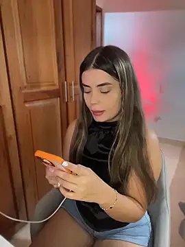 Snapshot of Miss_valeriaa chatting on April 21, 4:12 pm Miss valeriaa online show from April 21, 4:12 pm