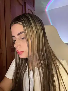 Snapshot of Miss_valeriaa chatting on July 9, 2:43 pm Miss valeriaa online show from July 9, 2:43 pm