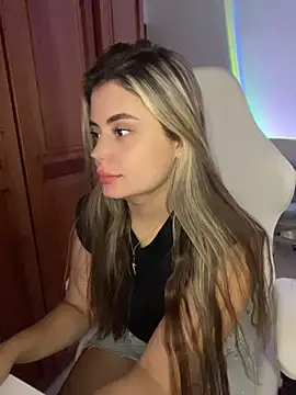 Snapshot of Miss_valeriaa chatting on July 12, 1:46 pm Miss valeriaa online show from July 12, 1:46 pm