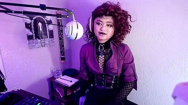 Snapshot of Azazelgains chatting on March 11, 4:32 am Azazelgains online show from March 11, 4:32 am