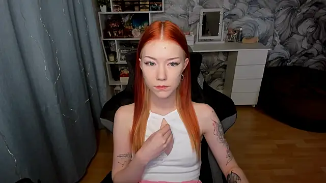 Snapshot of litl_Mia chatting on September 15, 2:17 pm litl Mia online show from September 15, 2:17 pm