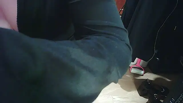 cindy01113520 online show from February 6, 2:37 pm