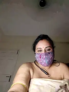 Snapshot of Sheela-Bhabi chatting on June 19, 7:39 pm Sheela-Bhabi online show from June 19, 7:39 pm
