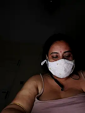 Snapshot of Sheela-Bhabi chatting on June 24, 9:14 pm Sheela-Bhabi online show from June 24, 9:14 pm