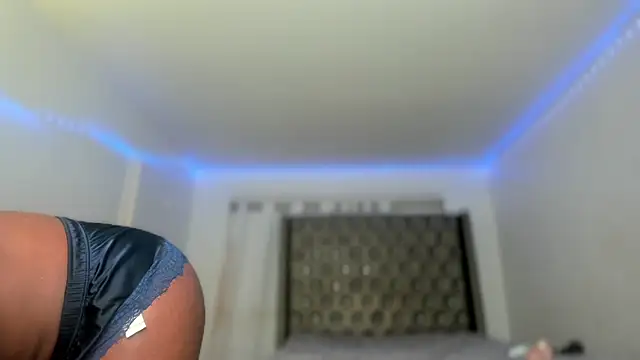Snapshot of SashaMalone chatting on January 12, 1:27 pm SashaMalone online show from January 12, 1:27 pm