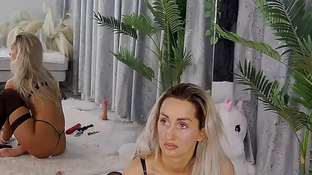 IsabelleEthan online show from June 28, 12:16 am