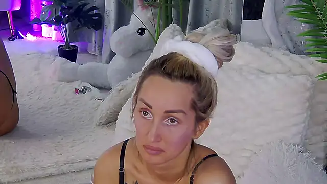 IsabelleEthan online show from July 21, 1:19 am