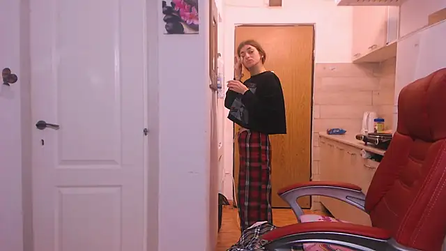 simyhvn online show from December 18, 5:02 am