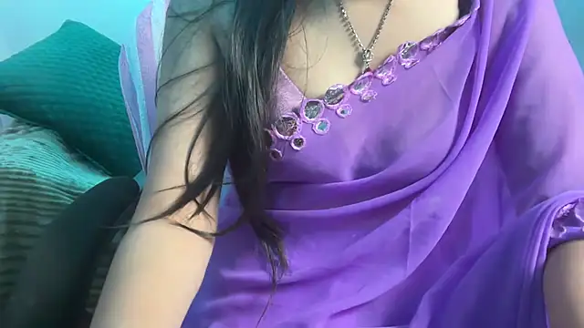 Queen Angelena online show from December 20, 7:10 pm